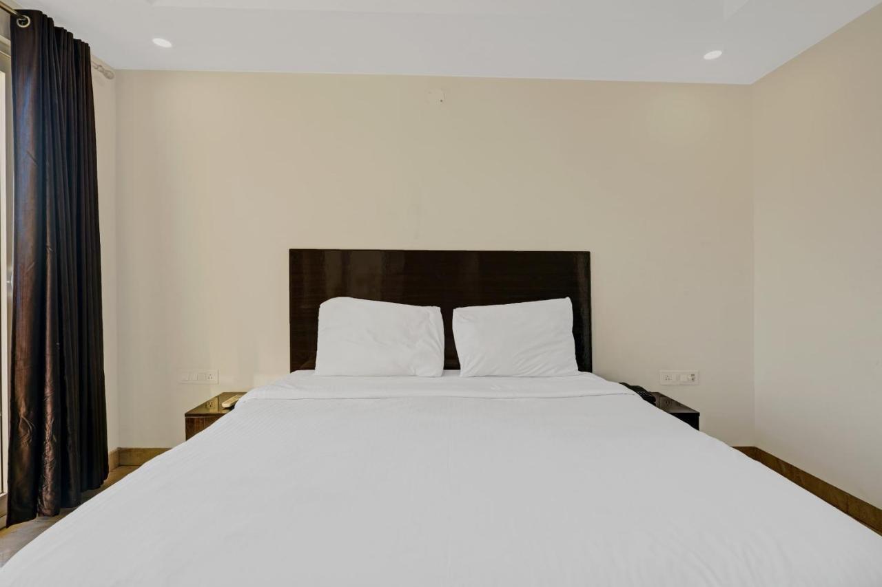 Super Townhouse Tipsyy Near Bestech Central Square Mall Gurgaon Eksteriør billede