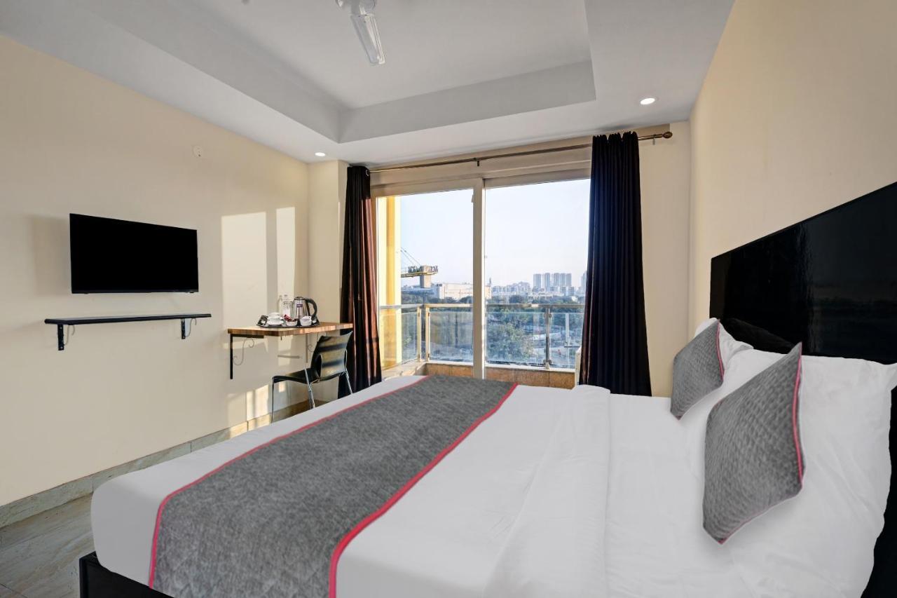 Super Townhouse Tipsyy Near Bestech Central Square Mall Gurgaon Eksteriør billede