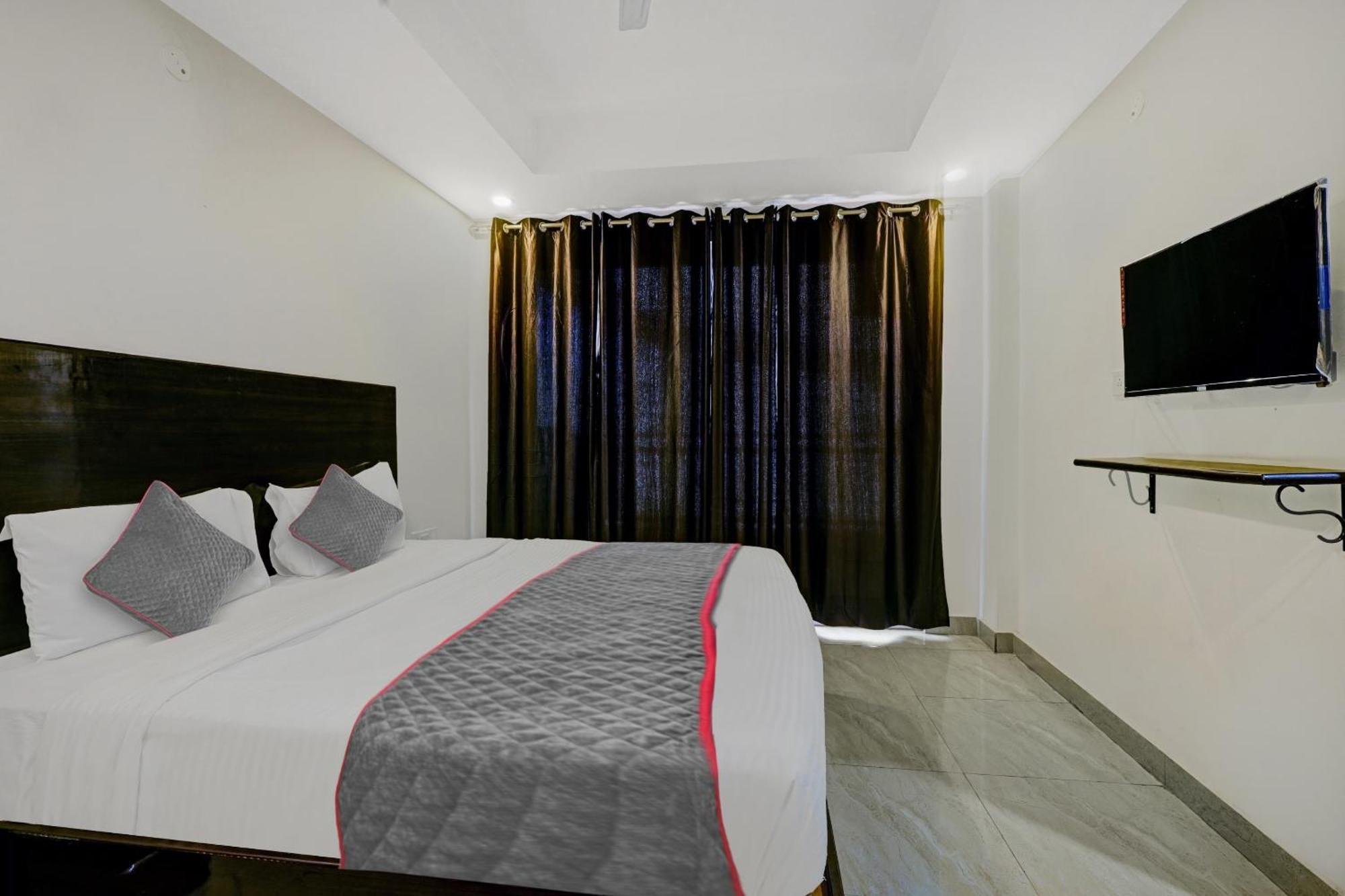 Super Townhouse Tipsyy Near Bestech Central Square Mall Gurgaon Eksteriør billede