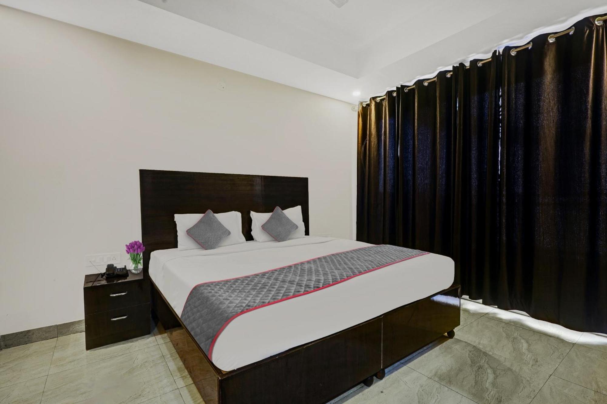 Super Townhouse Tipsyy Near Bestech Central Square Mall Gurgaon Eksteriør billede