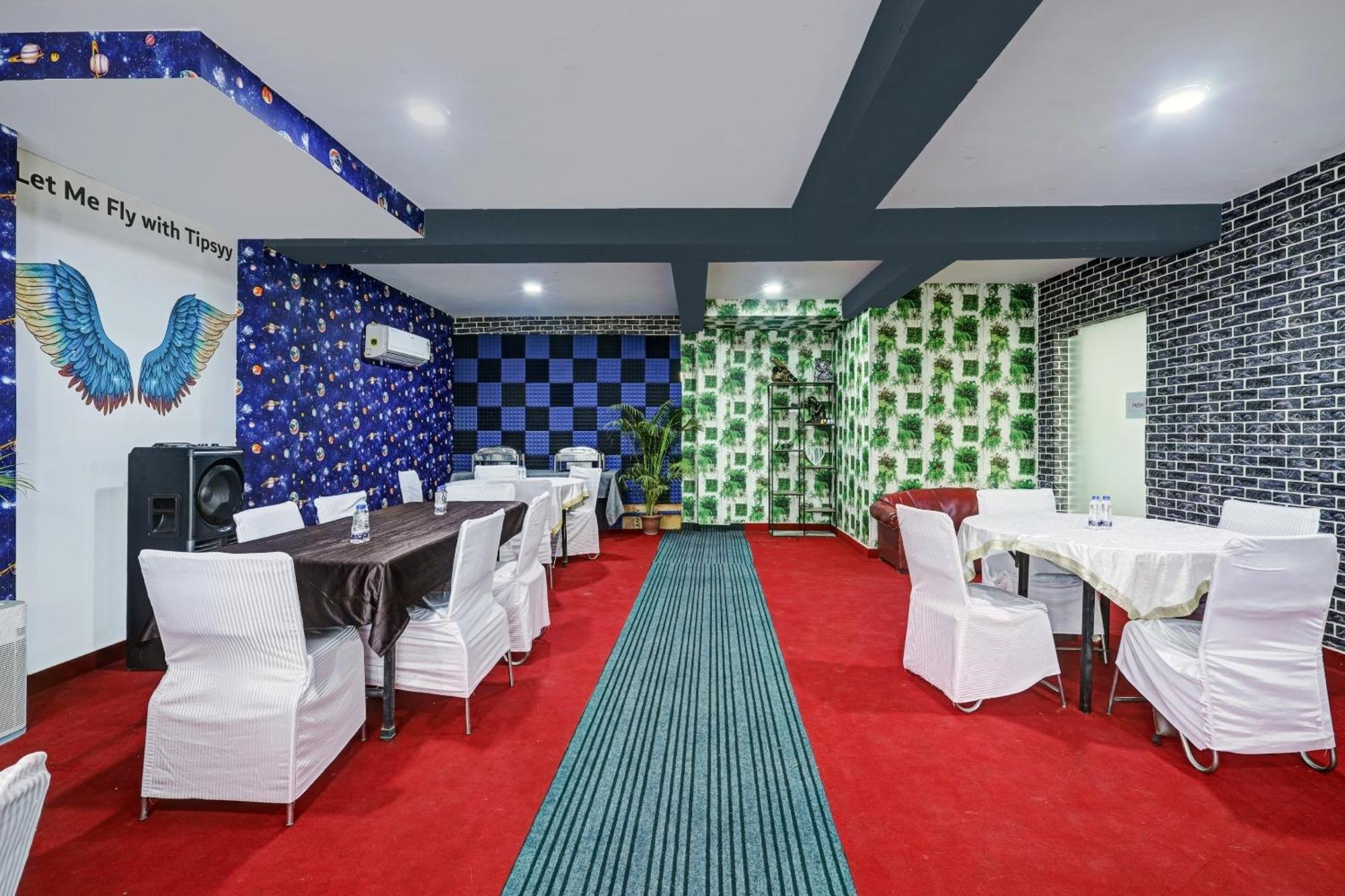Super Townhouse Tipsyy Near Bestech Central Square Mall Gurgaon Eksteriør billede