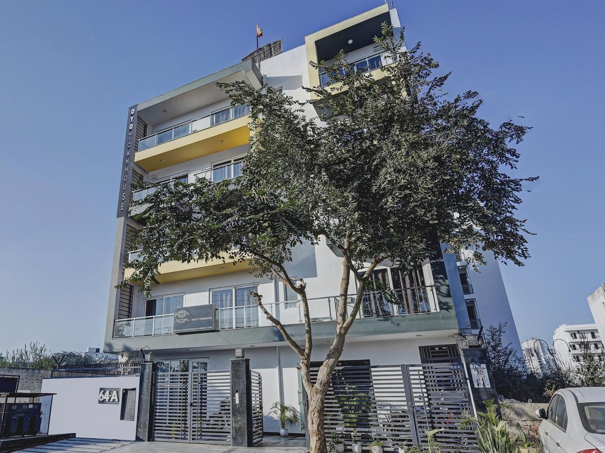 Super Townhouse Tipsyy Near Bestech Central Square Mall Gurgaon Eksteriør billede