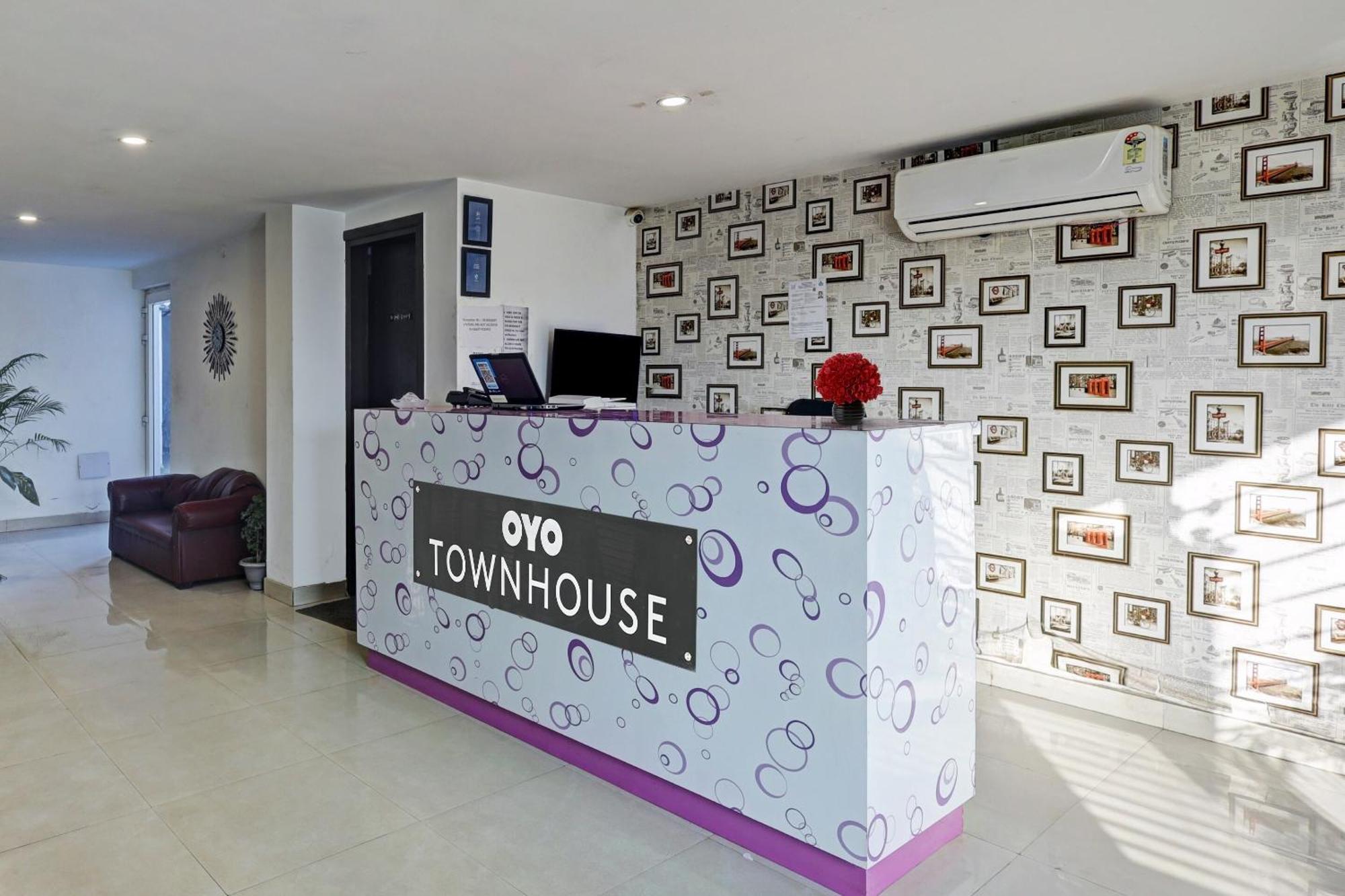 Super Townhouse Tipsyy Near Bestech Central Square Mall Gurgaon Eksteriør billede